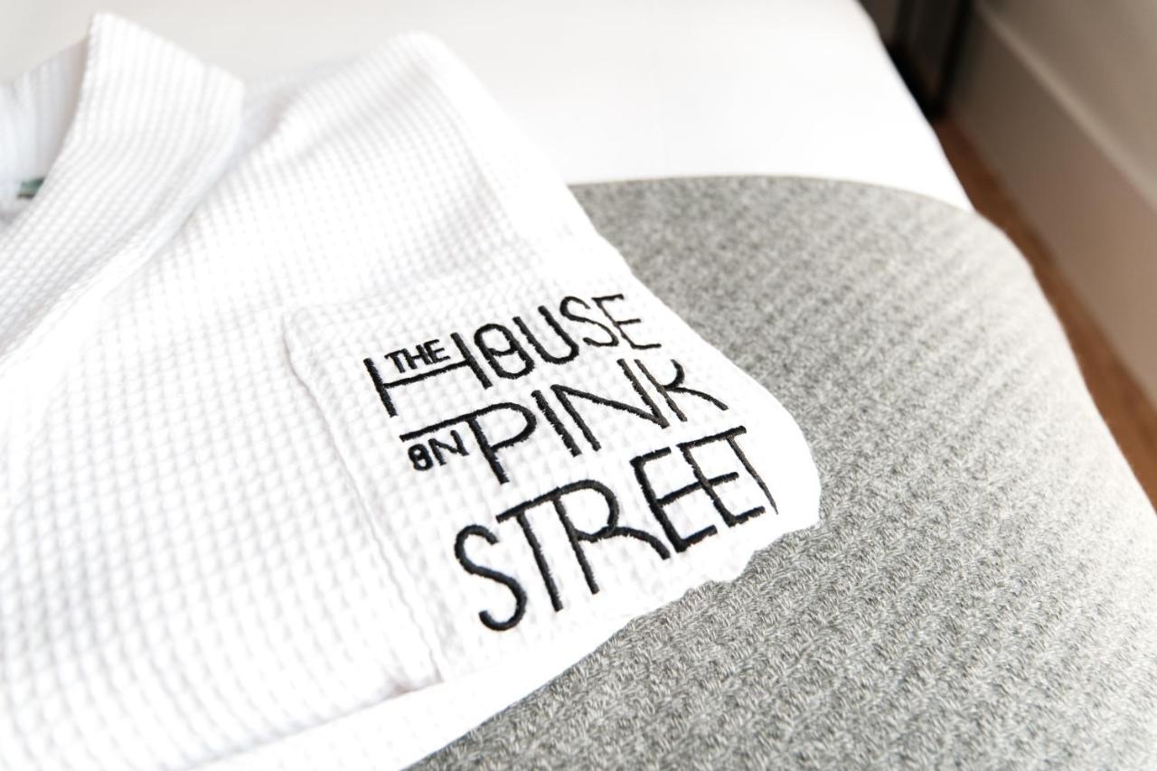The House On The Pink Street In Aparthotel Lissabon